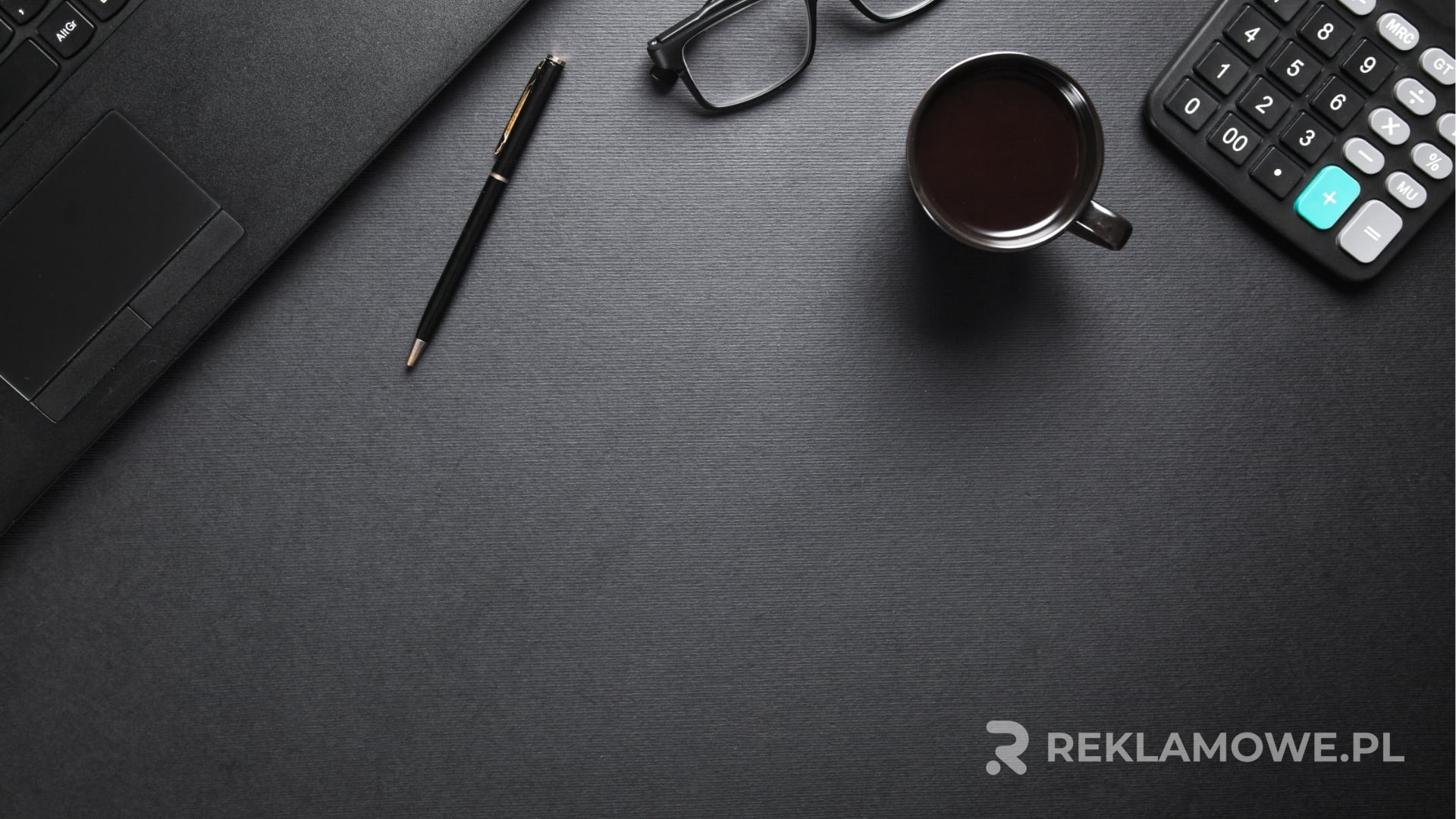 Bezpieczeństwo użytkowania mat reklamowych Bezpieczna mata reklamowa z logo firmy